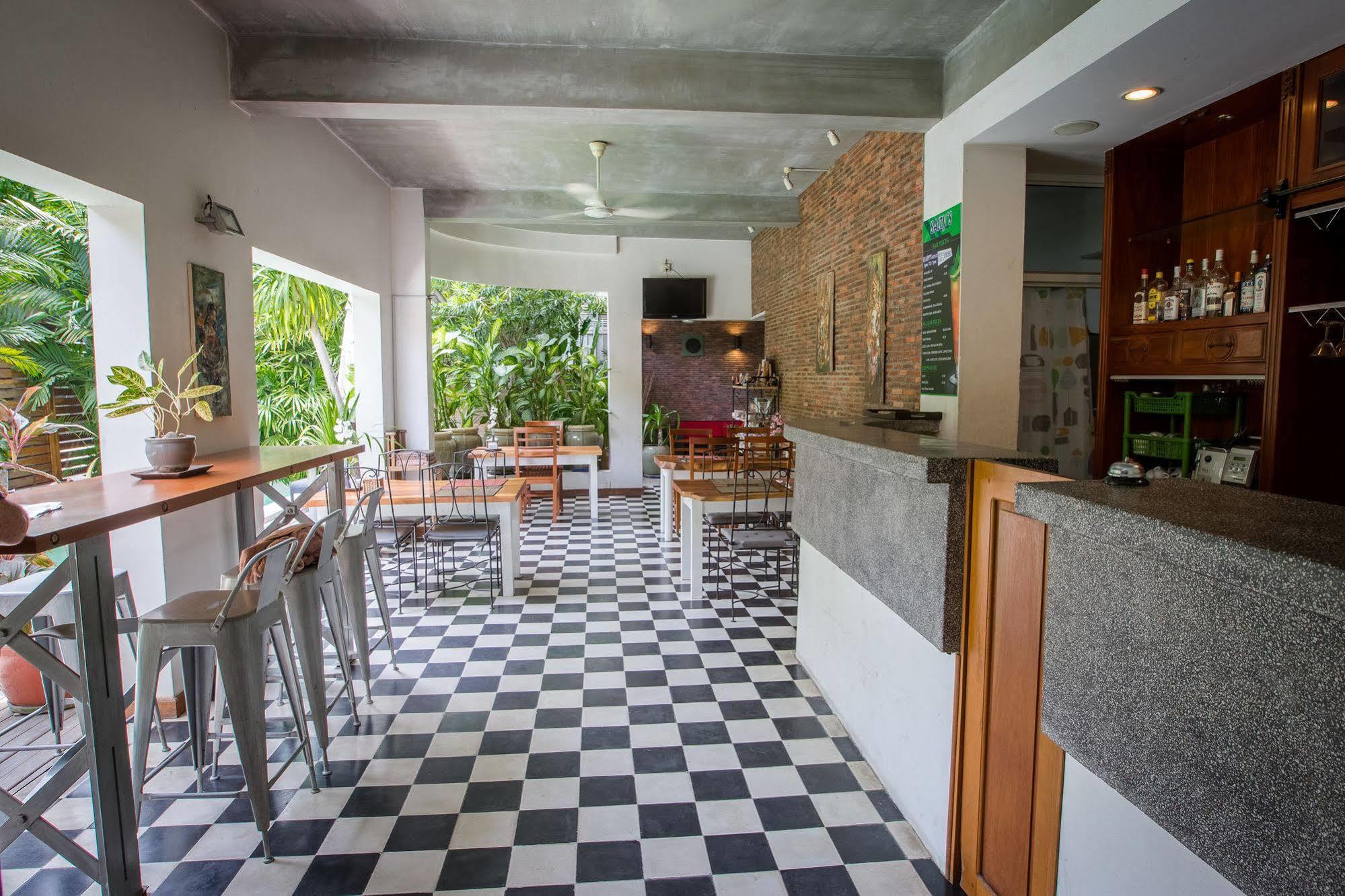 Casa Villa Independence Phnom-Penh Buitenkant foto