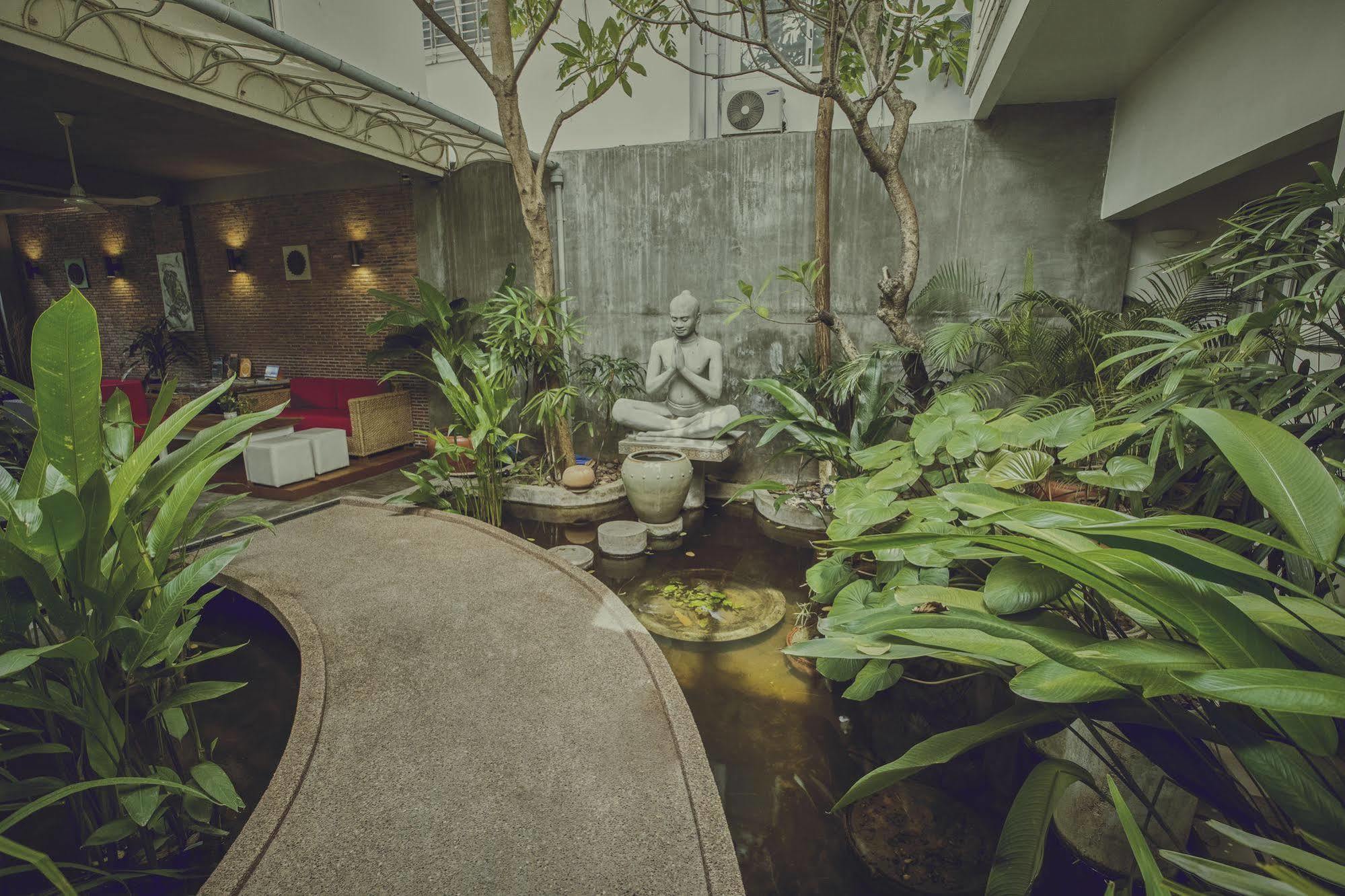 Casa Villa Independence Phnom-Penh Buitenkant foto