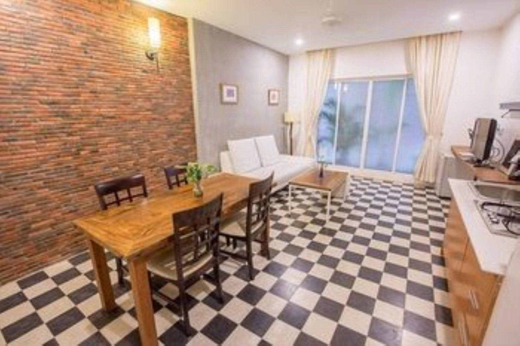 Casa Villa Independence Phnom-Penh Buitenkant foto